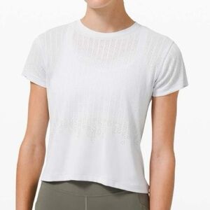 LULULEMON WHITE "TRAIN TO BE SHORT" CROPPED SHORT SLEEVE MESH SHIRT! (Worn twice